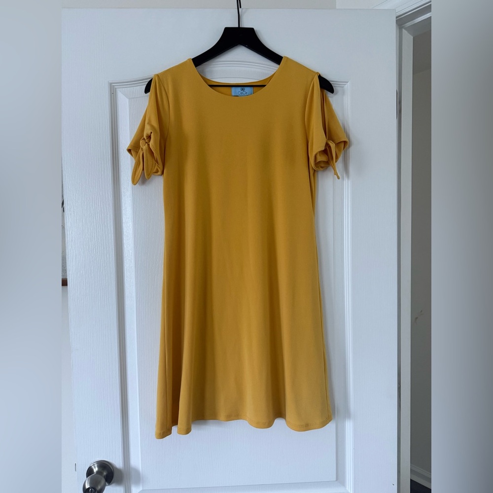 NWOT - CeCe - Mustard Swing Dress with Tie Sleeves - Size Small
